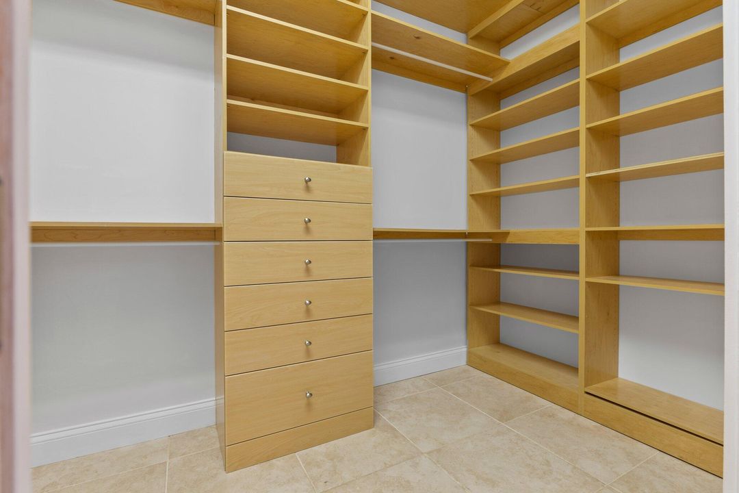 For Sale: $1,499,900 (4 beds, 3 baths, 3285 Square Feet)