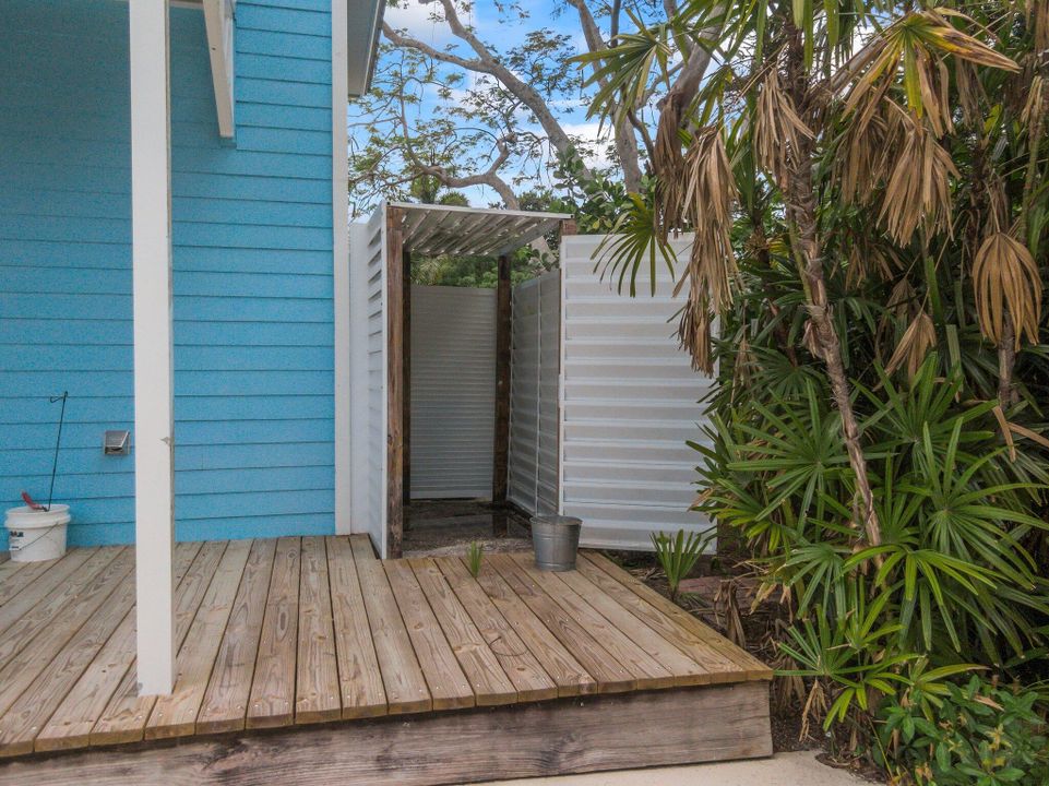 For Sale: $1,499,900 (4 beds, 3 baths, 3285 Square Feet)