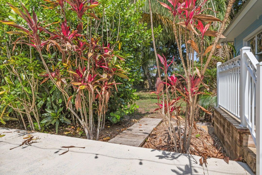 For Sale: $1,499,900 (4 beds, 3 baths, 3285 Square Feet)