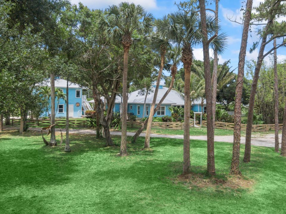 For Sale: $1,499,900 (4 beds, 3 baths, 3285 Square Feet)