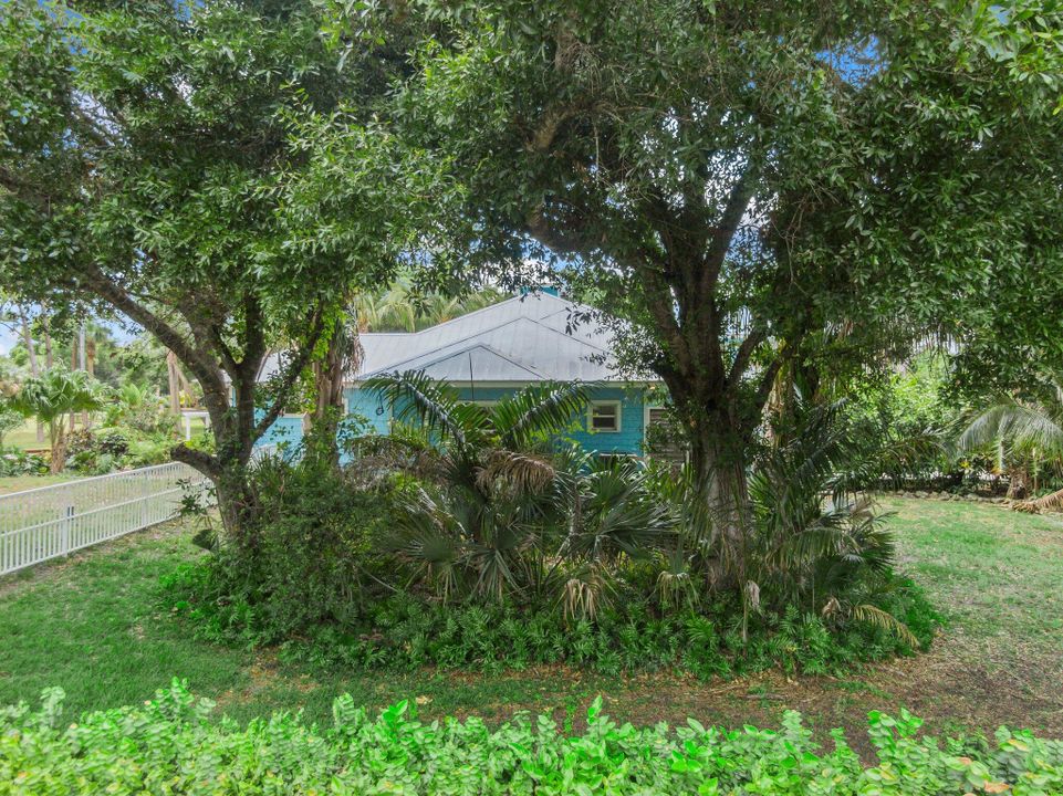 For Sale: $1,499,900 (4 beds, 3 baths, 3285 Square Feet)