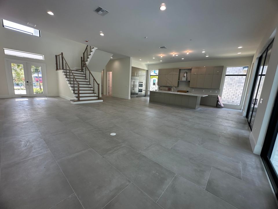 For Sale: $2,826,612 (5 beds, 6 baths, 5322 Square Feet)