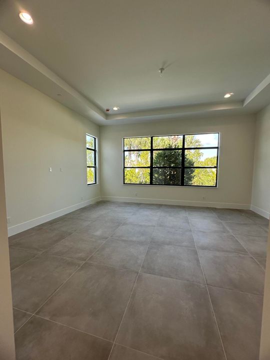 For Sale: $2,826,612 (5 beds, 6 baths, 5322 Square Feet)