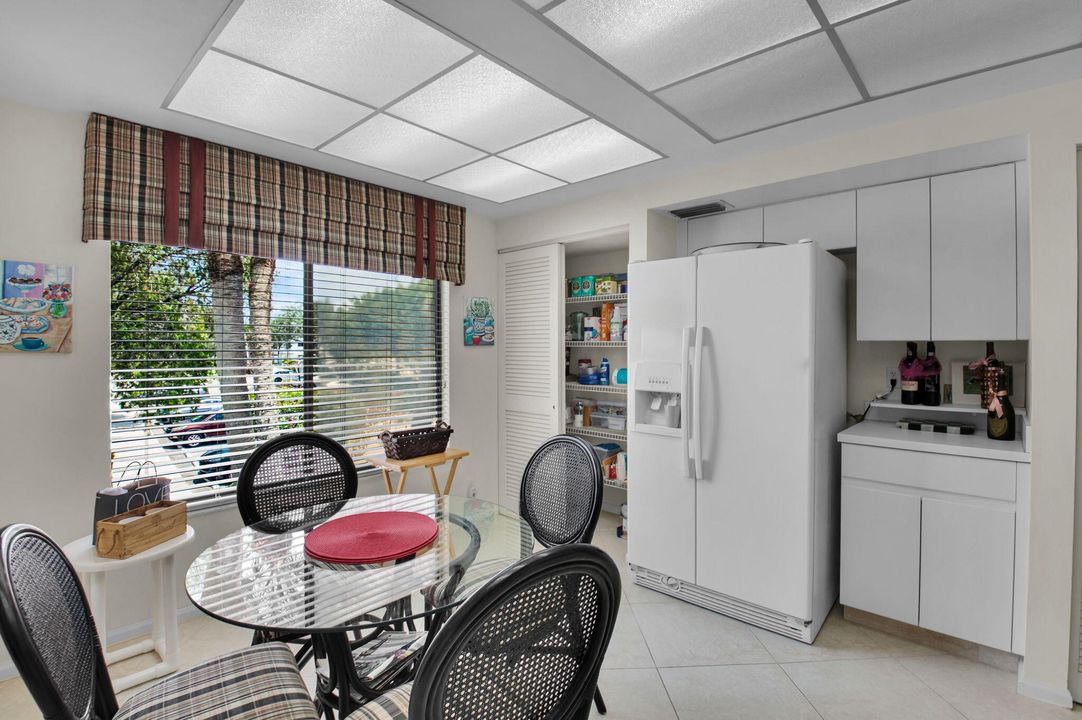 Activo con contrato: $8,000 (3 camas, 3 baños, 2025 Pies cuadrados)