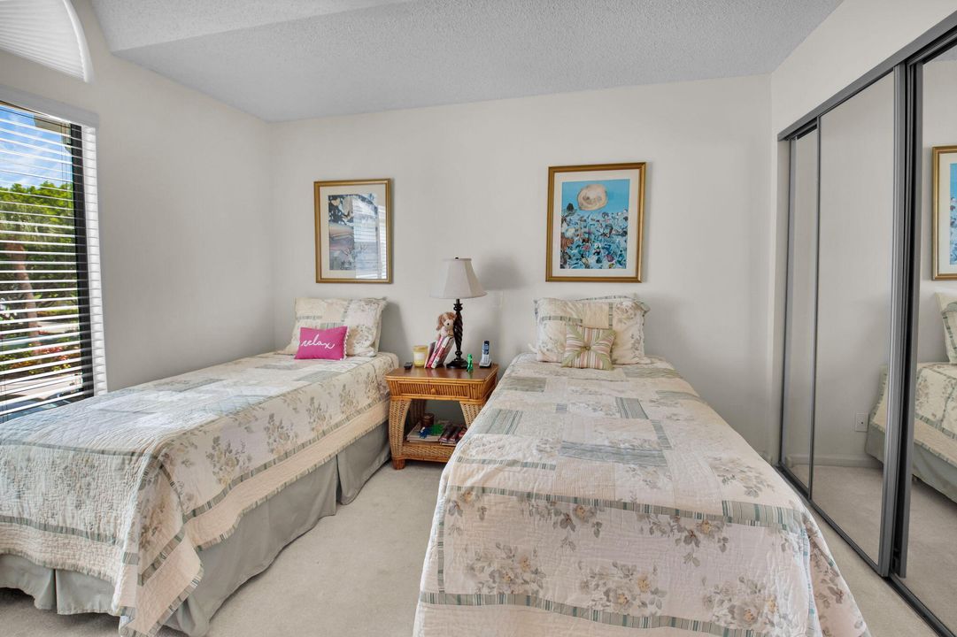 Activo con contrato: $8,000 (3 camas, 3 baños, 2025 Pies cuadrados)