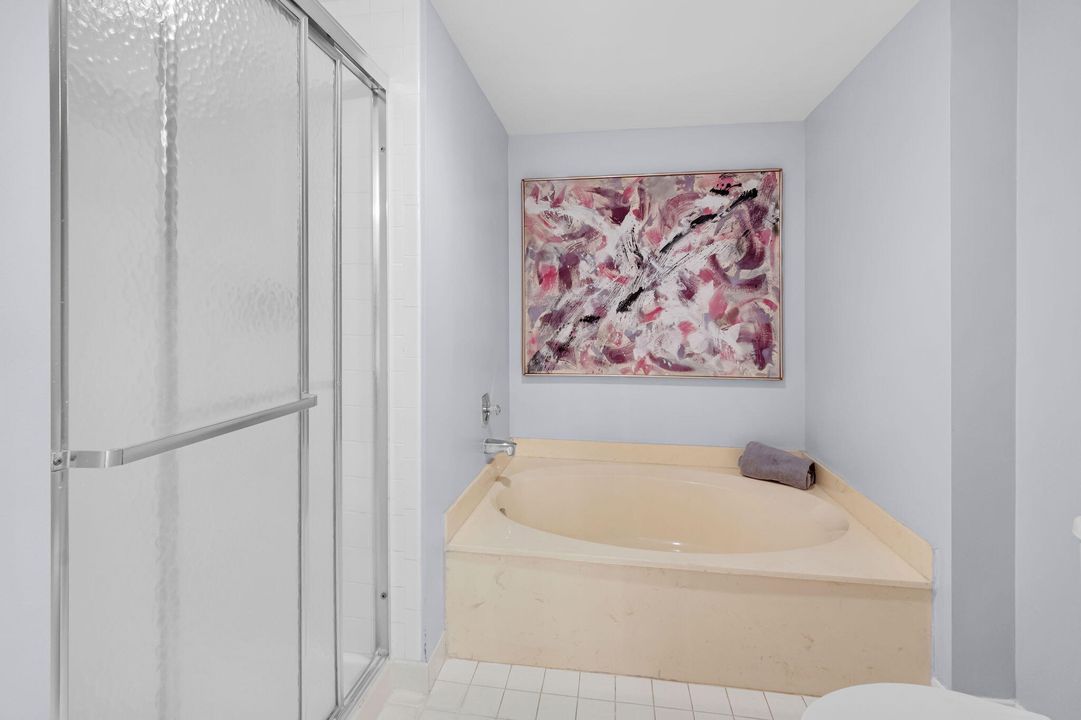 合同活跃: $125,000 (3 贝兹, 2 浴室, 1778 平方英尺)