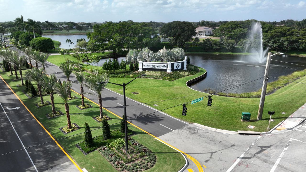 合同活跃: $125,000 (3 贝兹, 2 浴室, 1778 平方英尺)