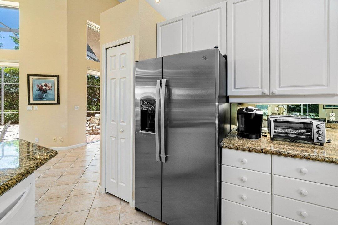 Active With Contract: $17,000 (4 beds, 3 baths, 2613 Square Feet)