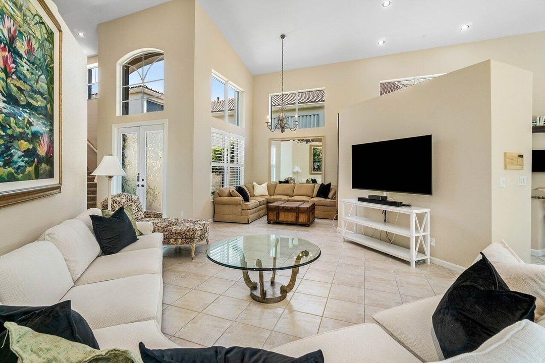 Active With Contract: $17,000 (4 beds, 3 baths, 2613 Square Feet)