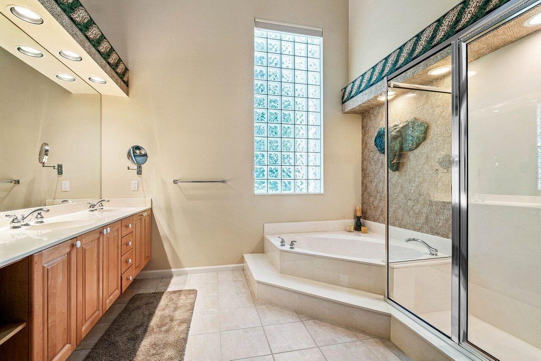 Active With Contract: $17,000 (4 beds, 3 baths, 2613 Square Feet)