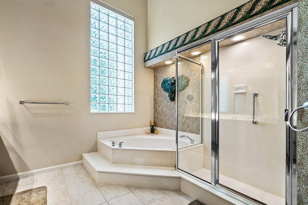 Active With Contract: $17,000 (4 beds, 3 baths, 2613 Square Feet)