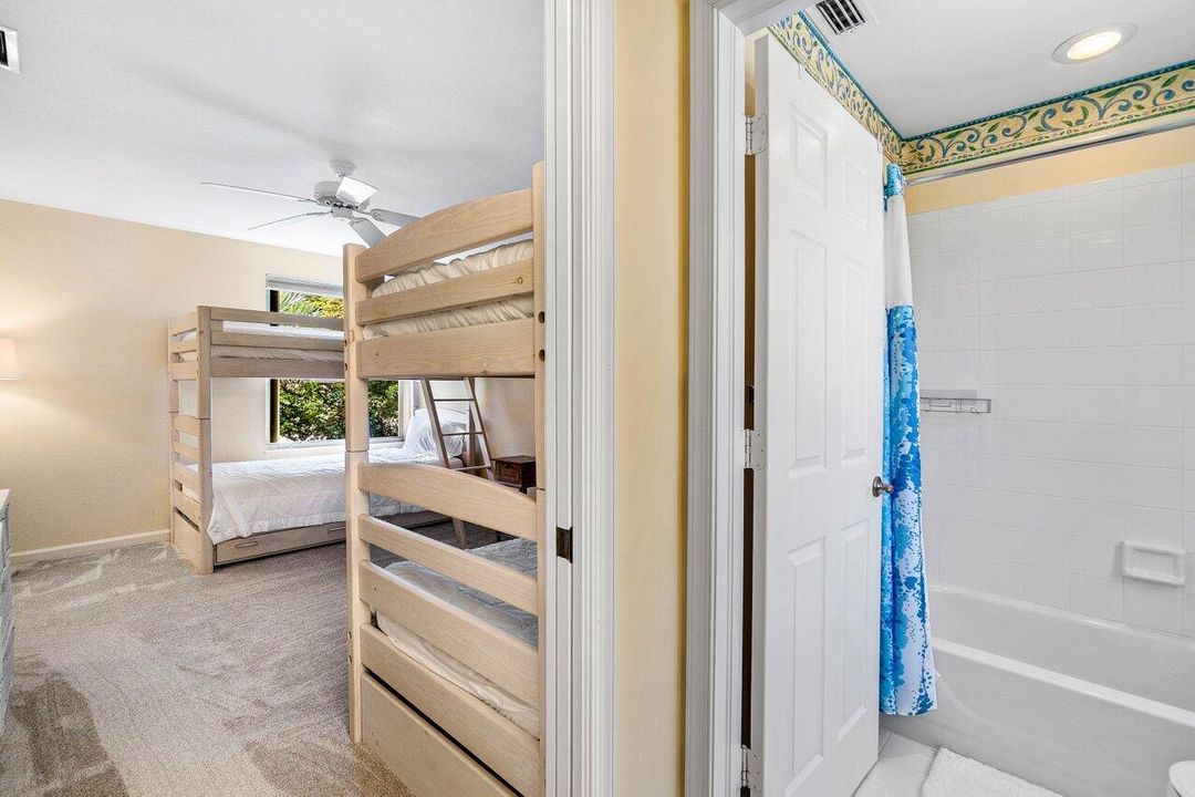 Active With Contract: $17,000 (4 beds, 3 baths, 2613 Square Feet)