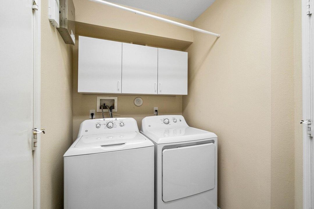 Active With Contract: $17,000 (4 beds, 3 baths, 2613 Square Feet)