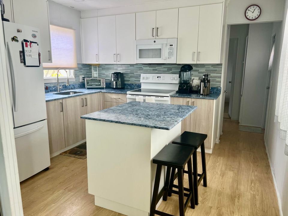 En Venta: $75,000 (2 camas, 2 baños, 1200 Pies cuadrados)