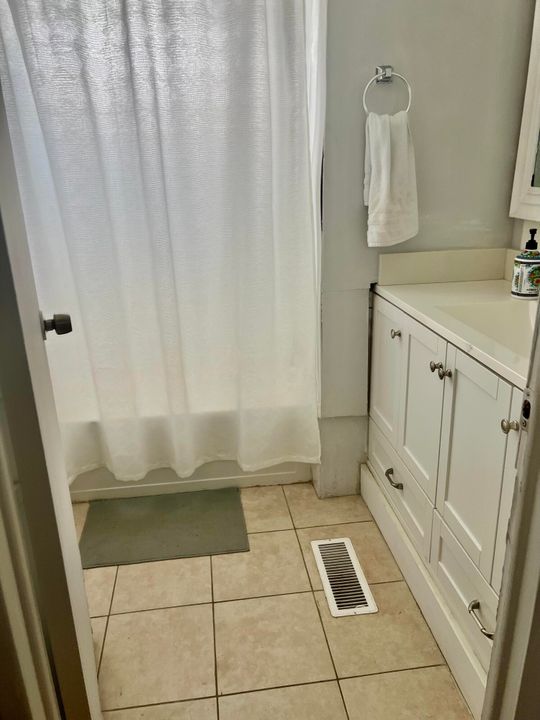 En Venta: $75,000 (2 camas, 2 baños, 1200 Pies cuadrados)