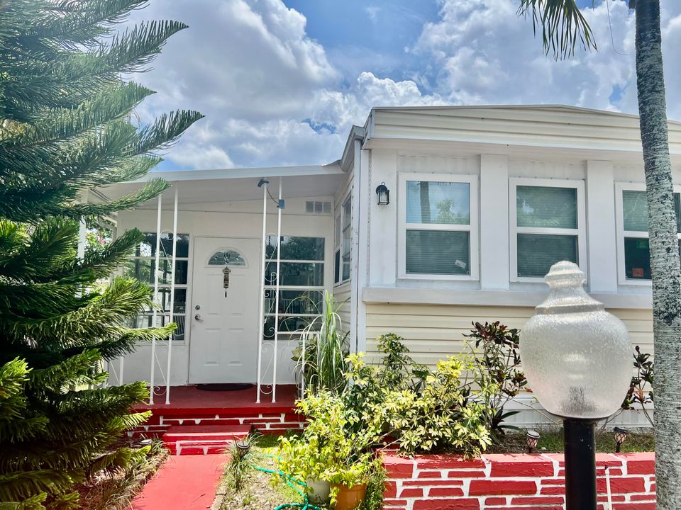 En Venta: $75,000 (2 camas, 2 baños, 1200 Pies cuadrados)