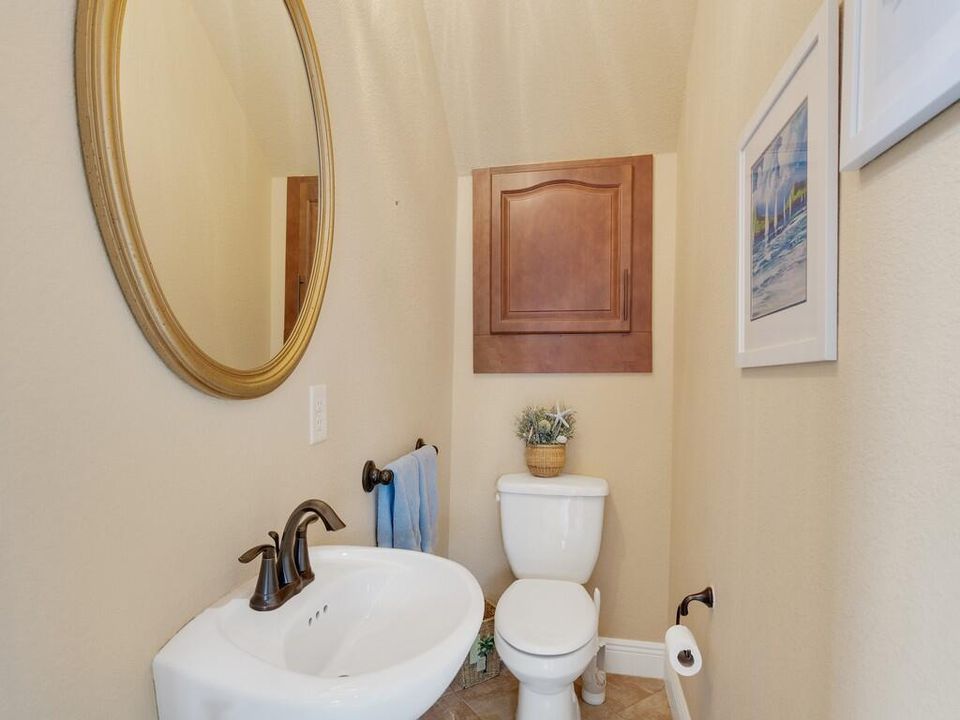 Под контрактом: $779,000 (4 спален, 4 ванн, 3736 Квадратных фут)