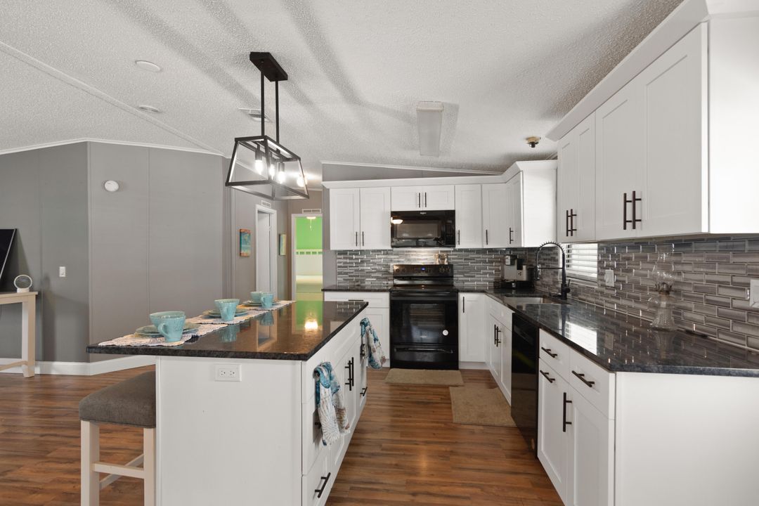 For Sale: $68,000 (2 beds, 2 baths, 1200 Square Feet)