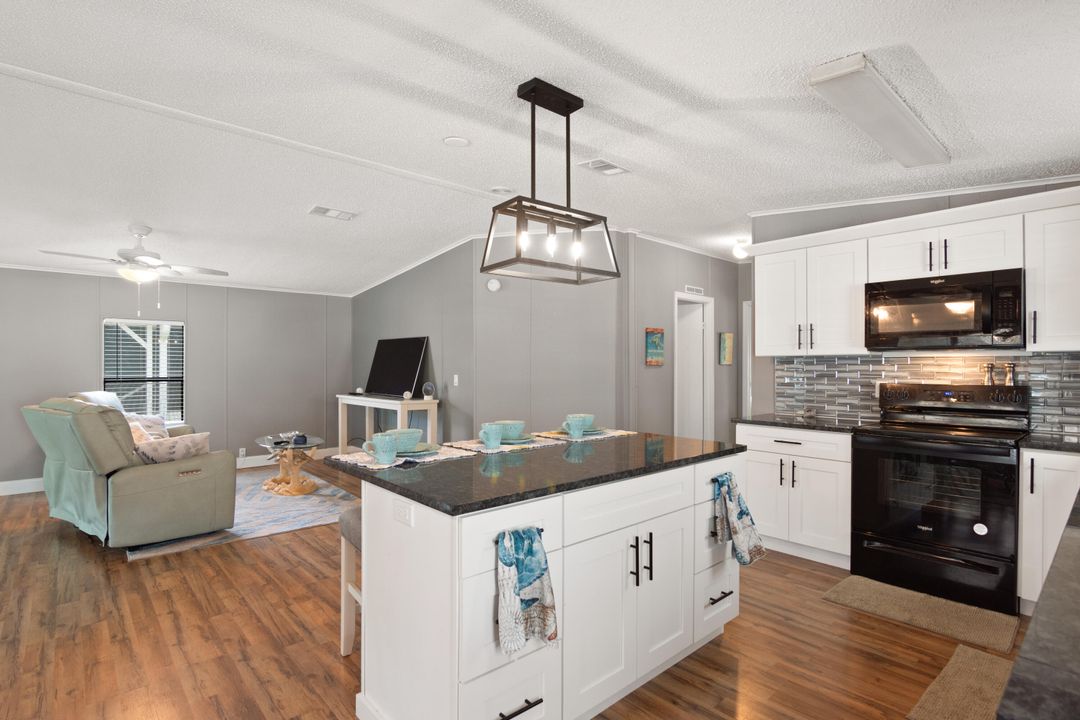 For Sale: $68,000 (2 beds, 2 baths, 1200 Square Feet)