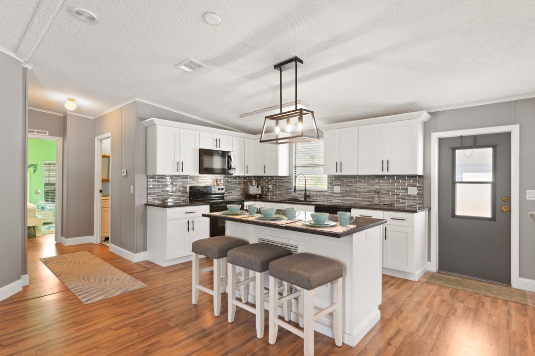 For Sale: $68,000 (2 beds, 2 baths, 1200 Square Feet)