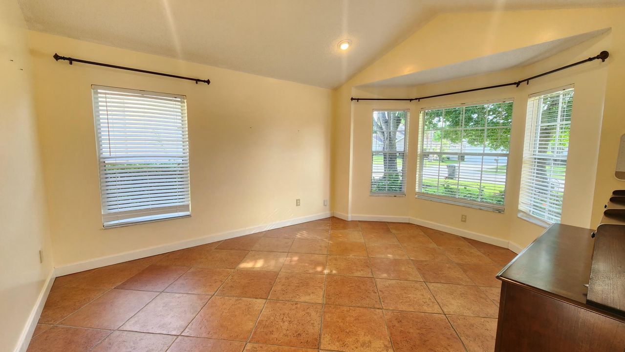 For Sale: $689,000 (3 beds, 2 baths, 1937 Square Feet)