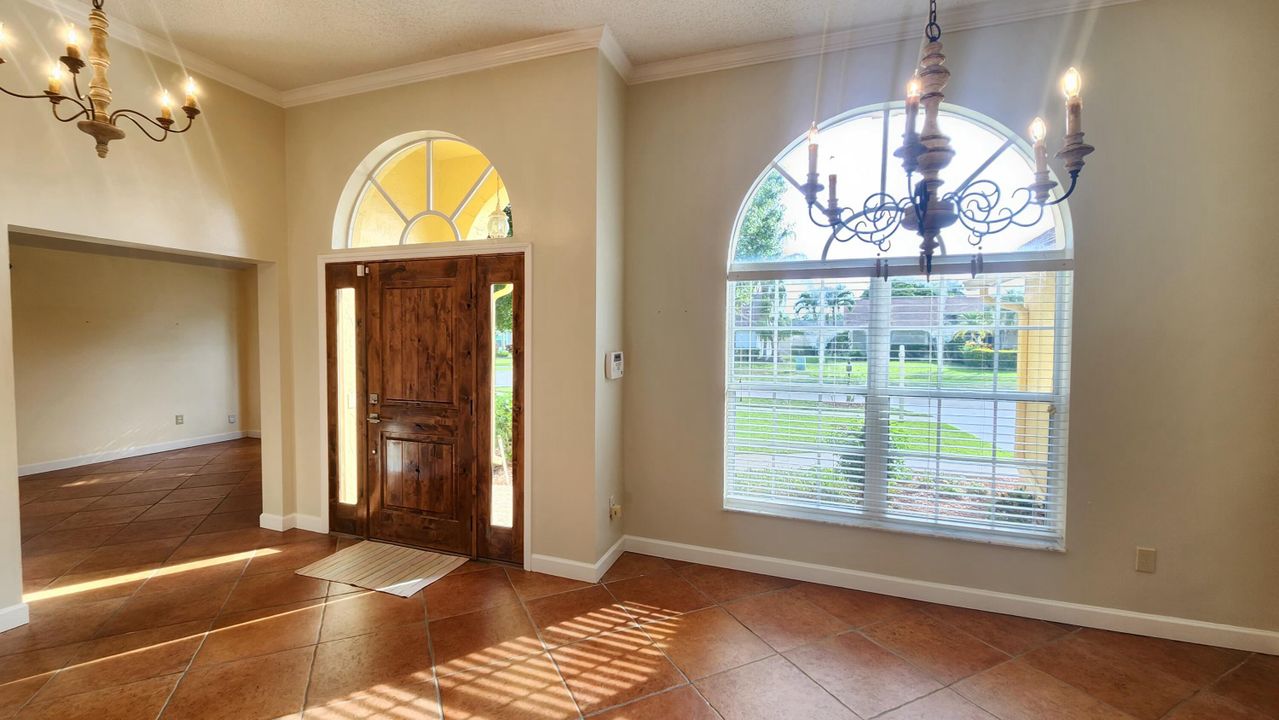 For Sale: $689,000 (3 beds, 2 baths, 1937 Square Feet)