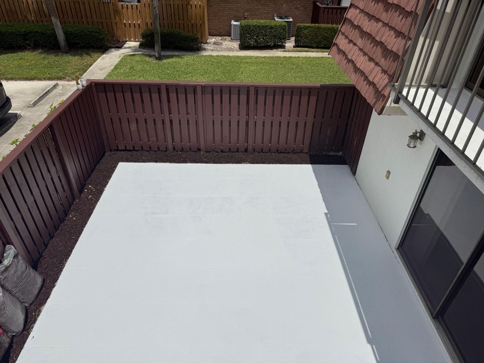 На продажу: $239,200 (2 спален, 2 ванн, 1236 Квадратных фут)