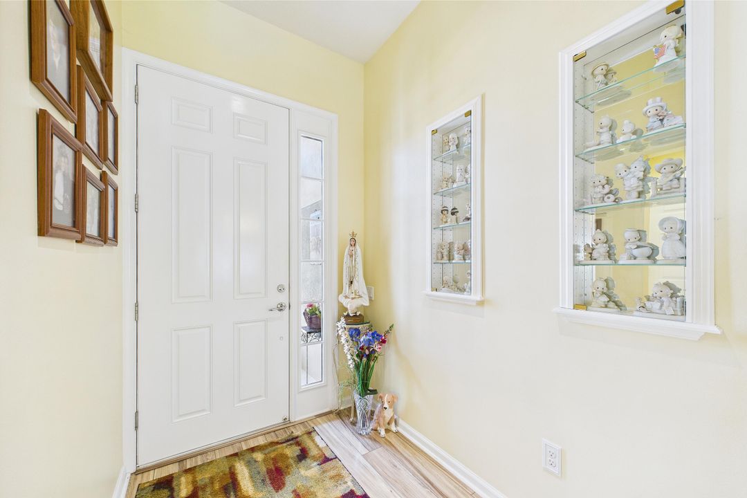 En Venta: $299,999 (3 camas, 2 baños, 1564 Pies cuadrados)