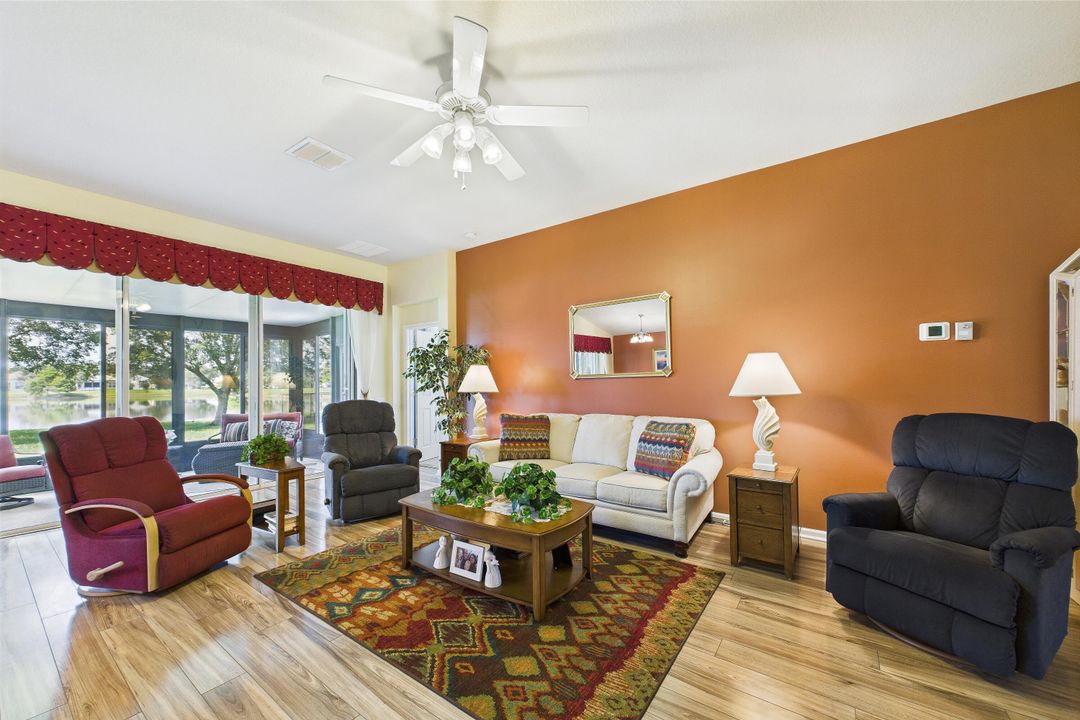 En Venta: $299,999 (3 camas, 2 baños, 1564 Pies cuadrados)