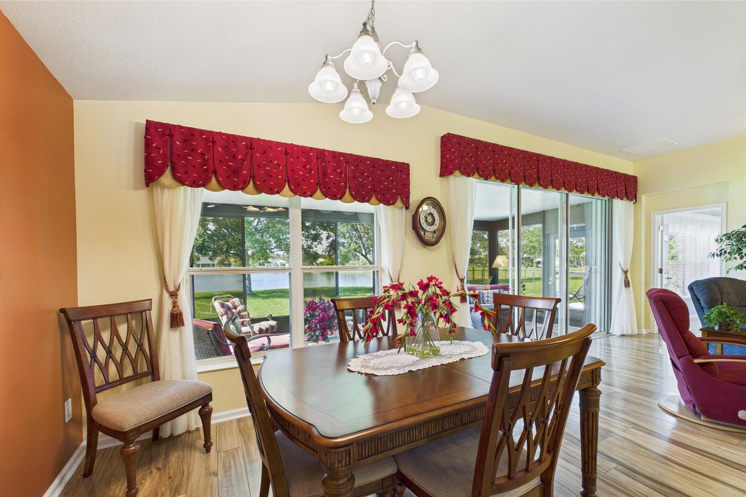 En Venta: $299,999 (3 camas, 2 baños, 1564 Pies cuadrados)