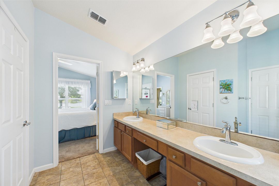 En Venta: $299,999 (3 camas, 2 baños, 1564 Pies cuadrados)