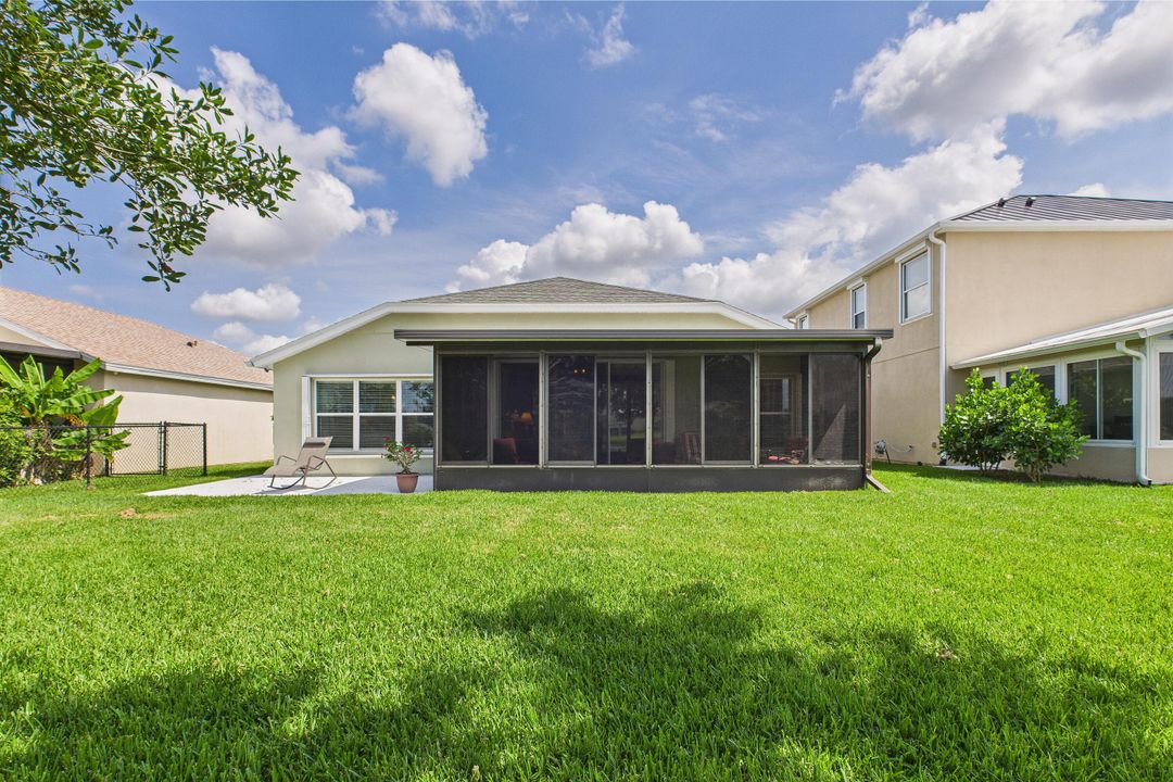 En Venta: $299,999 (3 camas, 2 baños, 1564 Pies cuadrados)