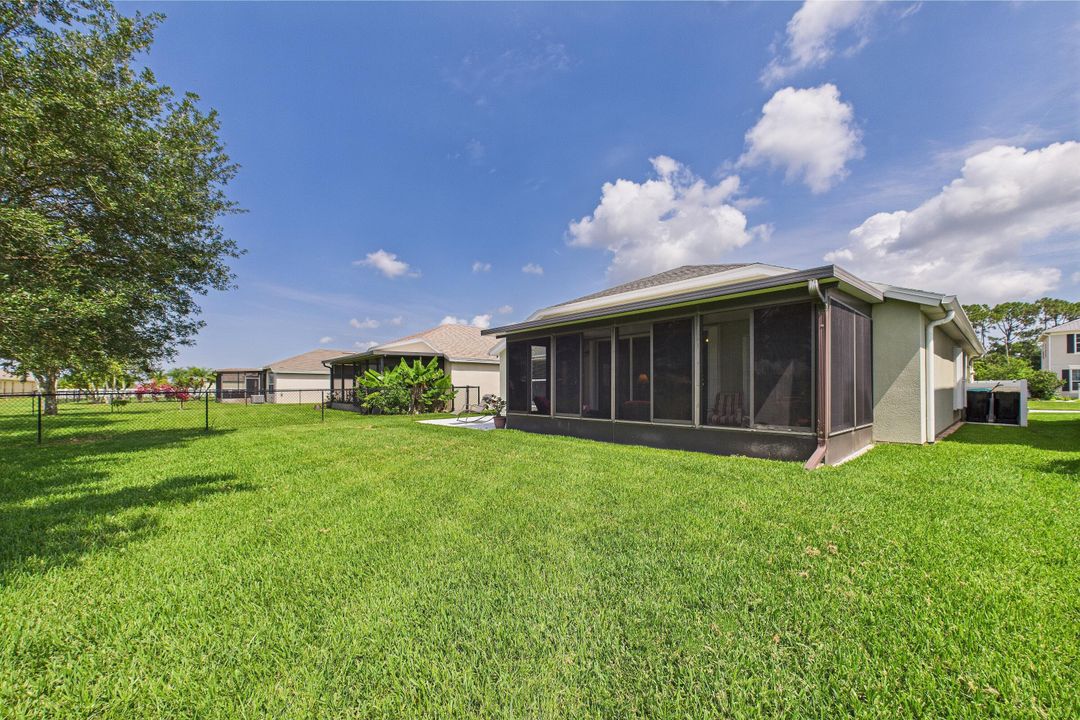 En Venta: $299,999 (3 camas, 2 baños, 1564 Pies cuadrados)