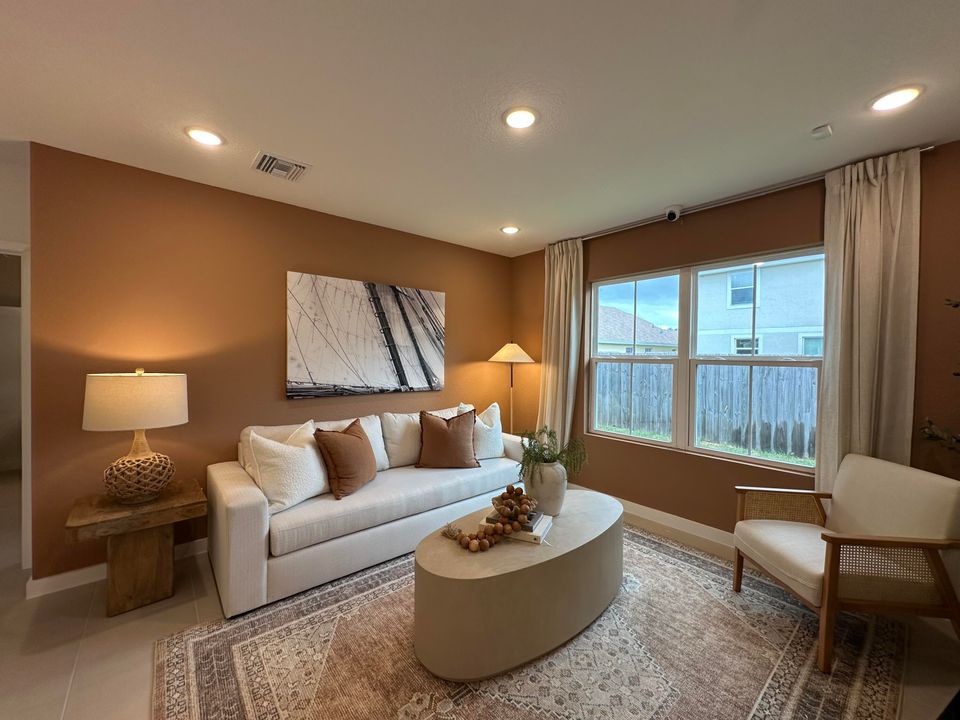 Active With Contract: $411,995 (4 beds, 3 baths, 1609 Square Feet)