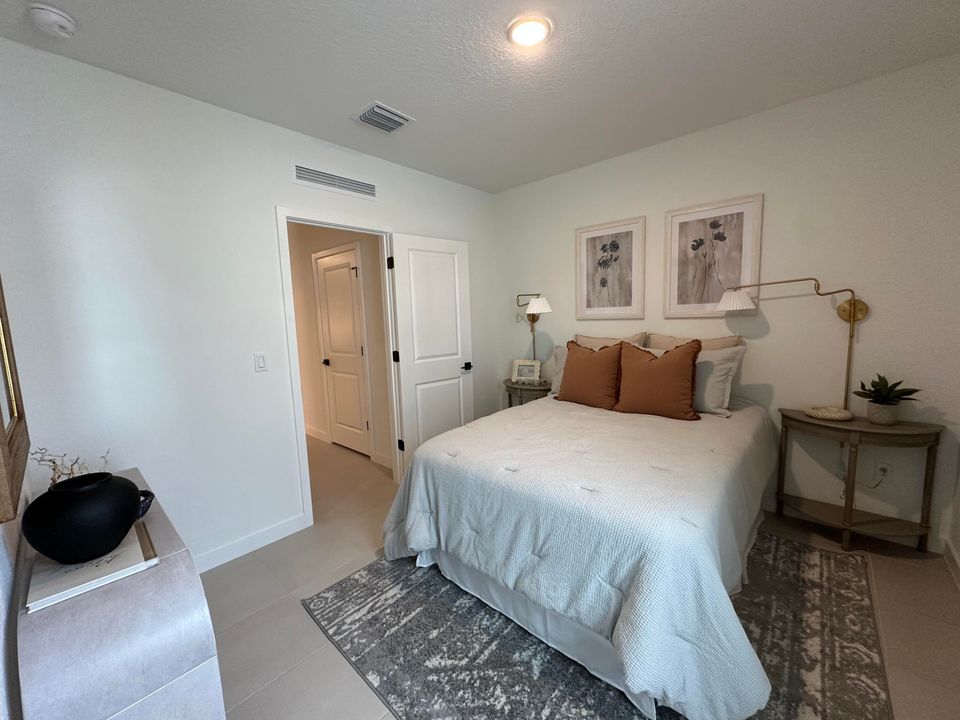 Active With Contract: $411,995 (4 beds, 3 baths, 1609 Square Feet)