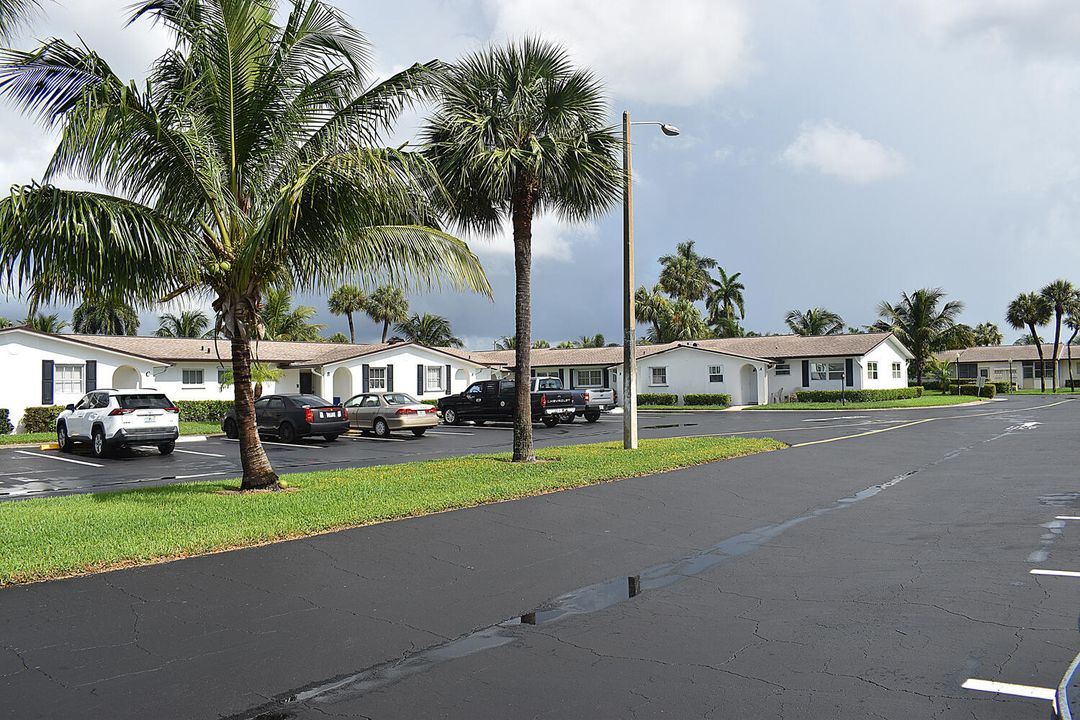 待售: $79,900 (1 贝兹, 1 浴室, 662 平方英尺)