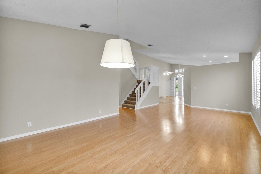 Active With Contract: $425,000 (3 beds, 2 baths, 2070 Square Feet)