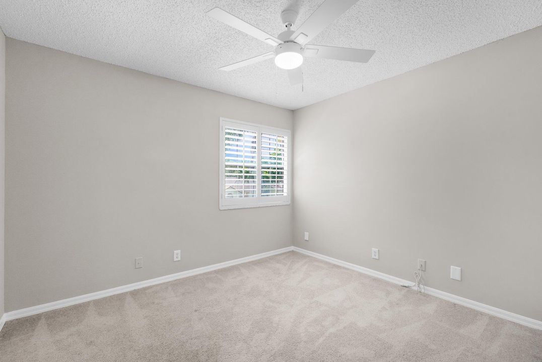 Active With Contract: $425,000 (3 beds, 2 baths, 2070 Square Feet)