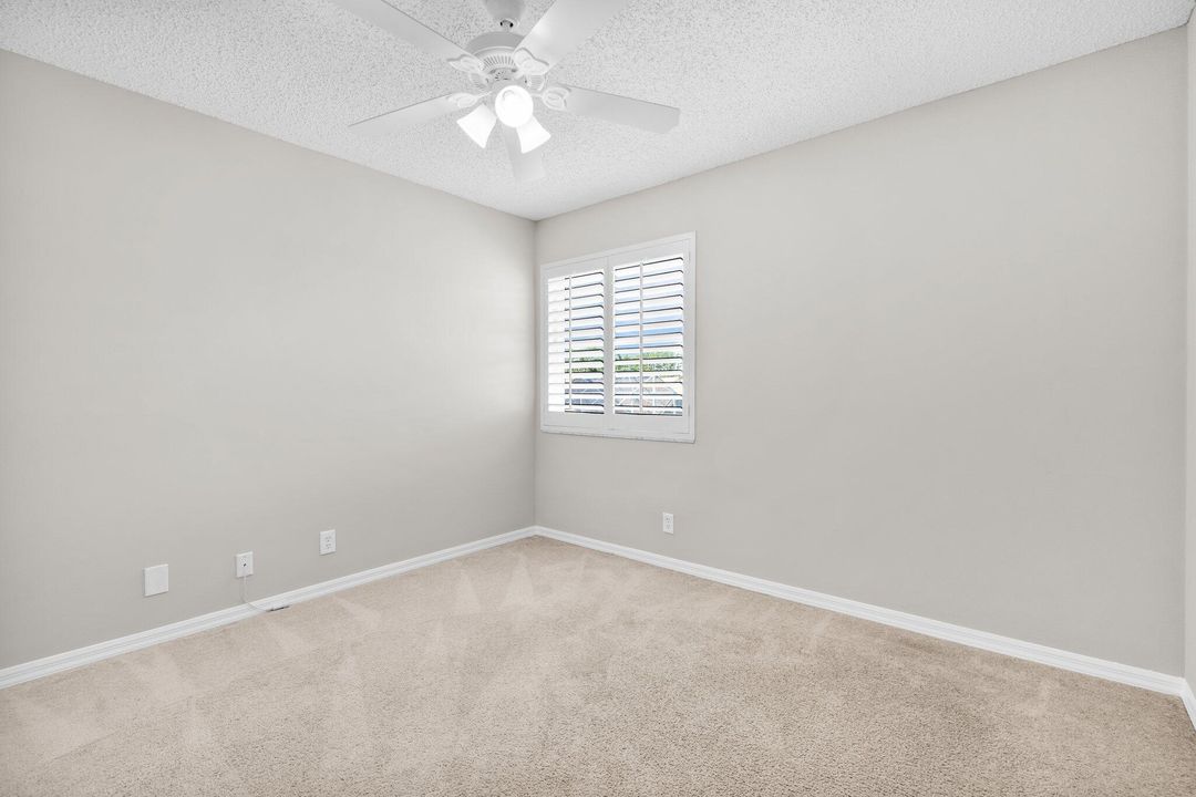 Active With Contract: $425,000 (3 beds, 2 baths, 2070 Square Feet)