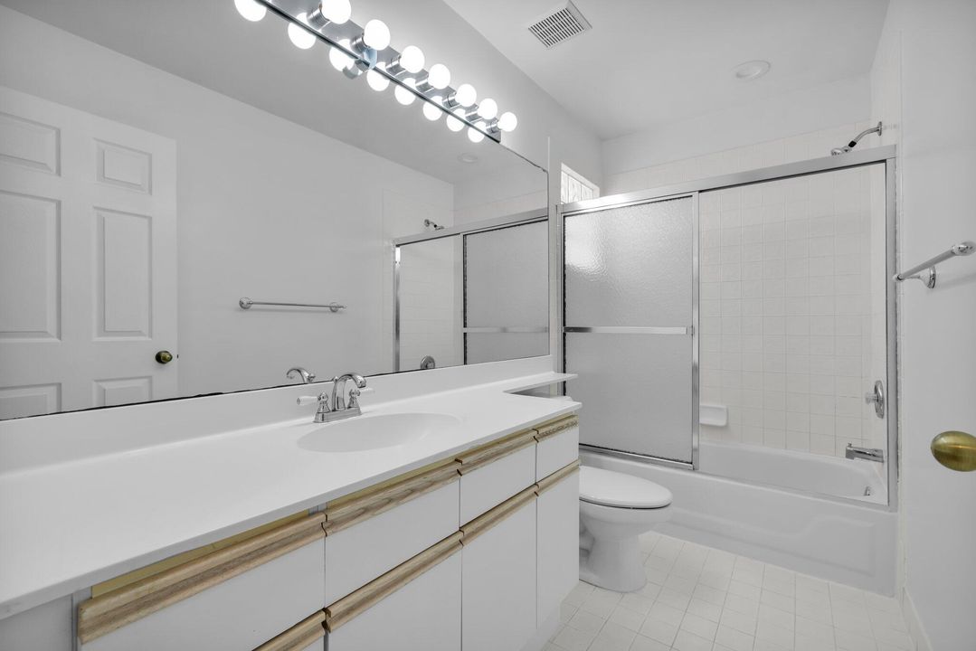 Active With Contract: $425,000 (3 beds, 2 baths, 2070 Square Feet)