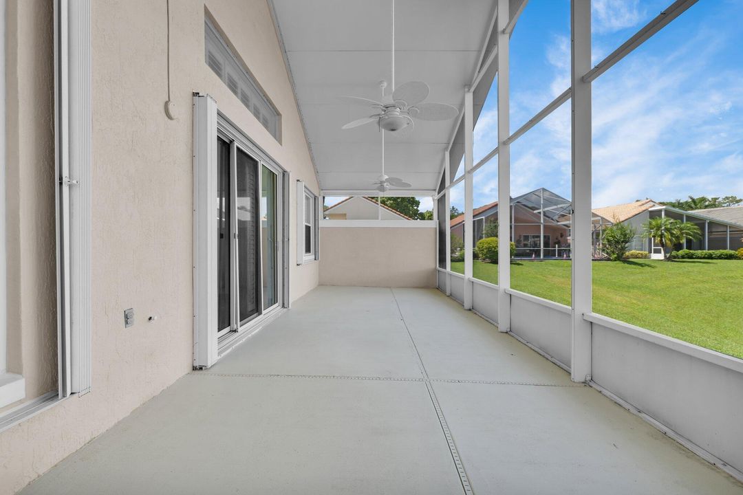 Active With Contract: $425,000 (3 beds, 2 baths, 2070 Square Feet)