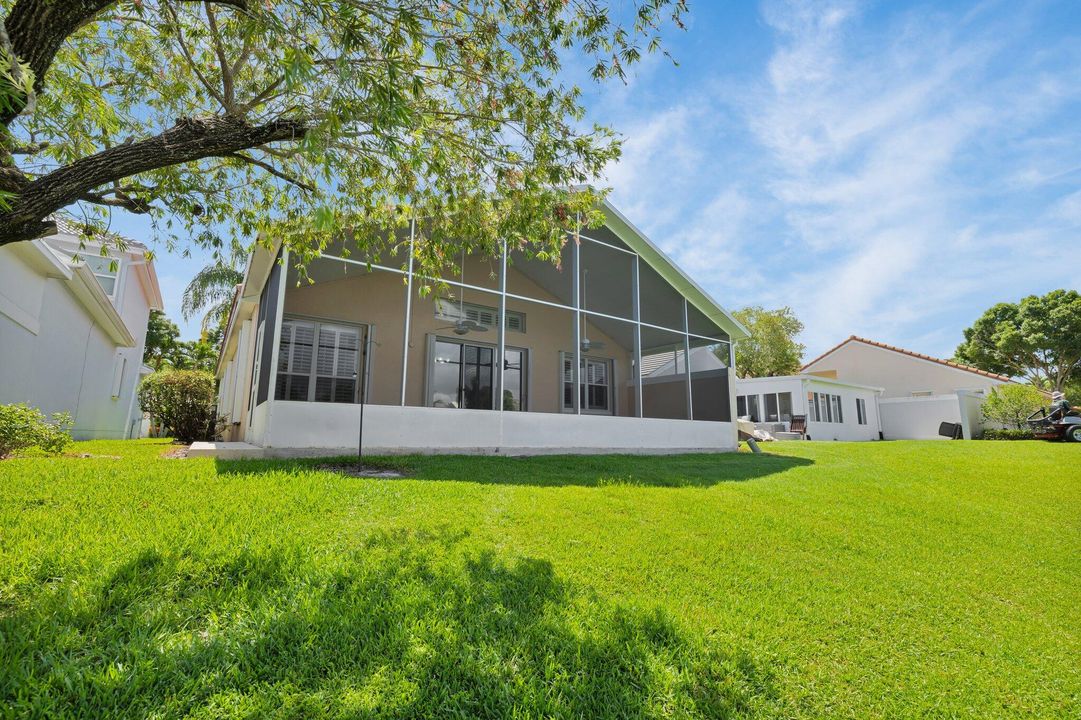 Active With Contract: $425,000 (3 beds, 2 baths, 2070 Square Feet)