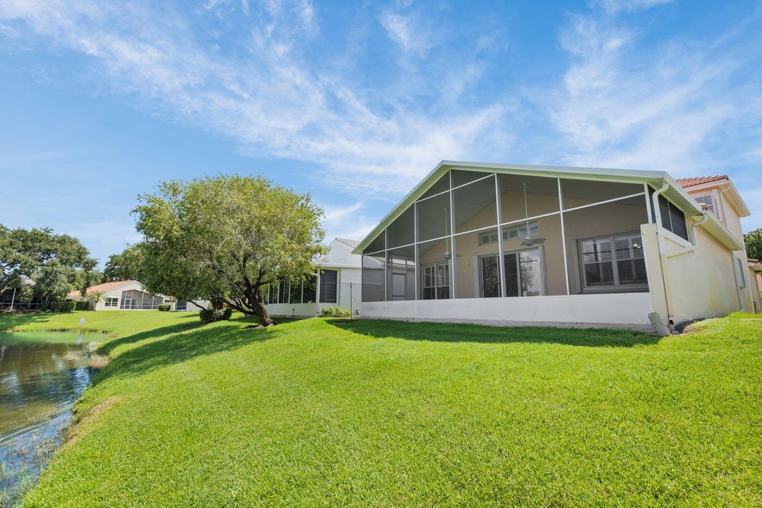 Active With Contract: $425,000 (3 beds, 2 baths, 2070 Square Feet)