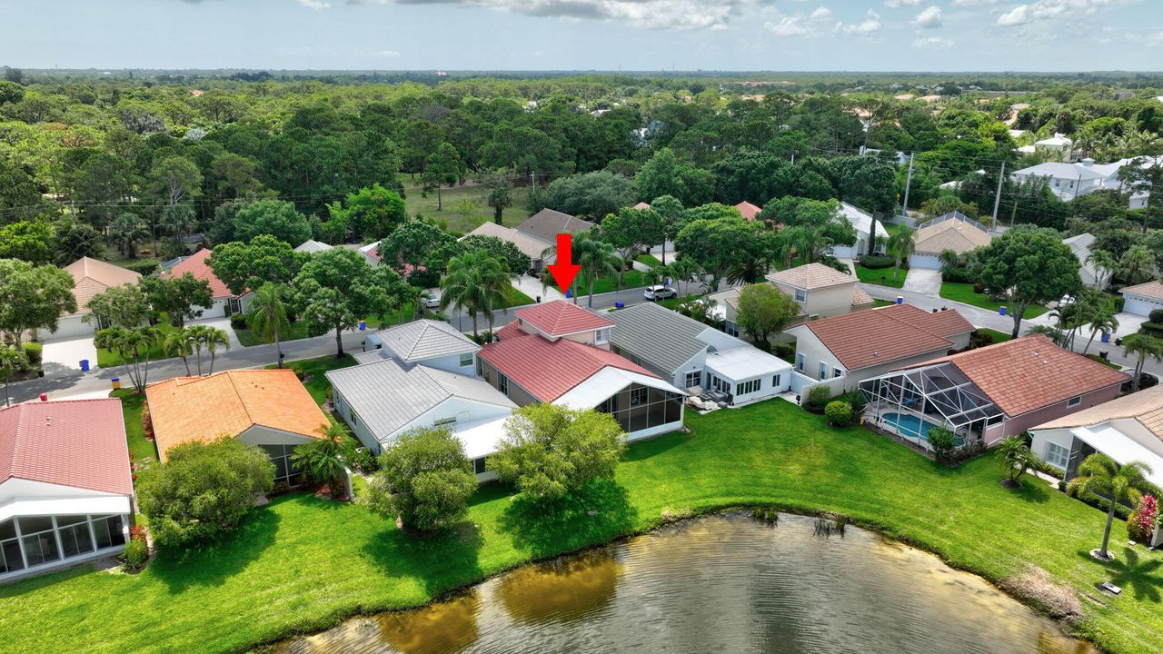 Active With Contract: $425,000 (3 beds, 2 baths, 2070 Square Feet)