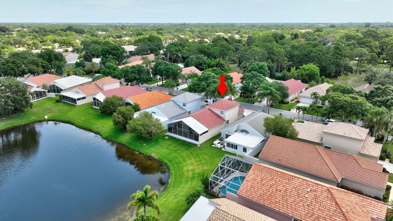 Active With Contract: $425,000 (3 beds, 2 baths, 2070 Square Feet)