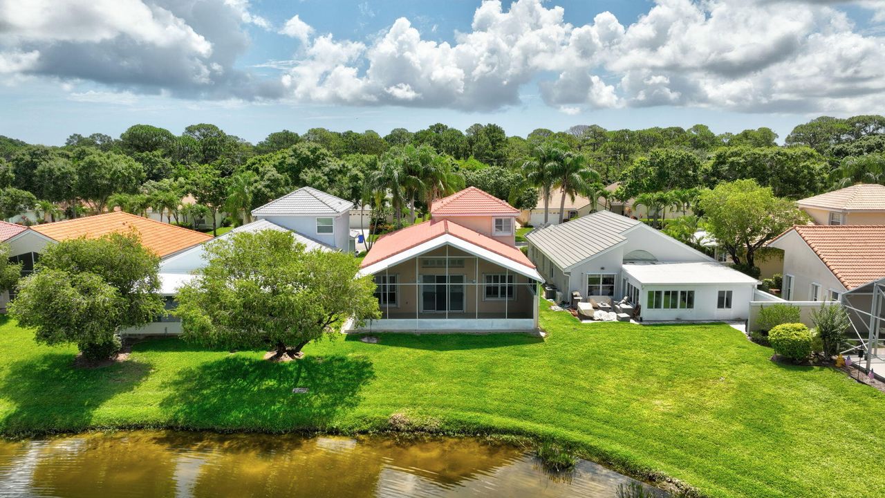 Active With Contract: $425,000 (3 beds, 2 baths, 2070 Square Feet)