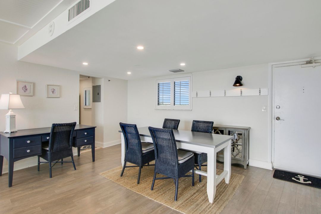 Active With Contract: $8,250 (2 beds, 2 baths, 1170 Square Feet)