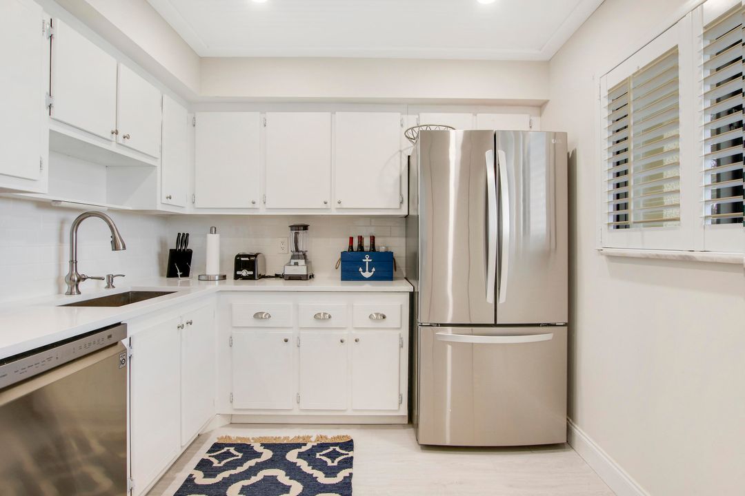 Active With Contract: $8,250 (2 beds, 2 baths, 1170 Square Feet)