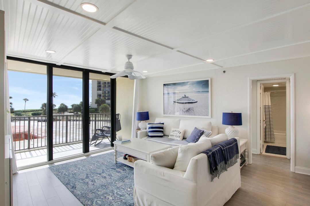 Active With Contract: $8,250 (2 beds, 2 baths, 1170 Square Feet)