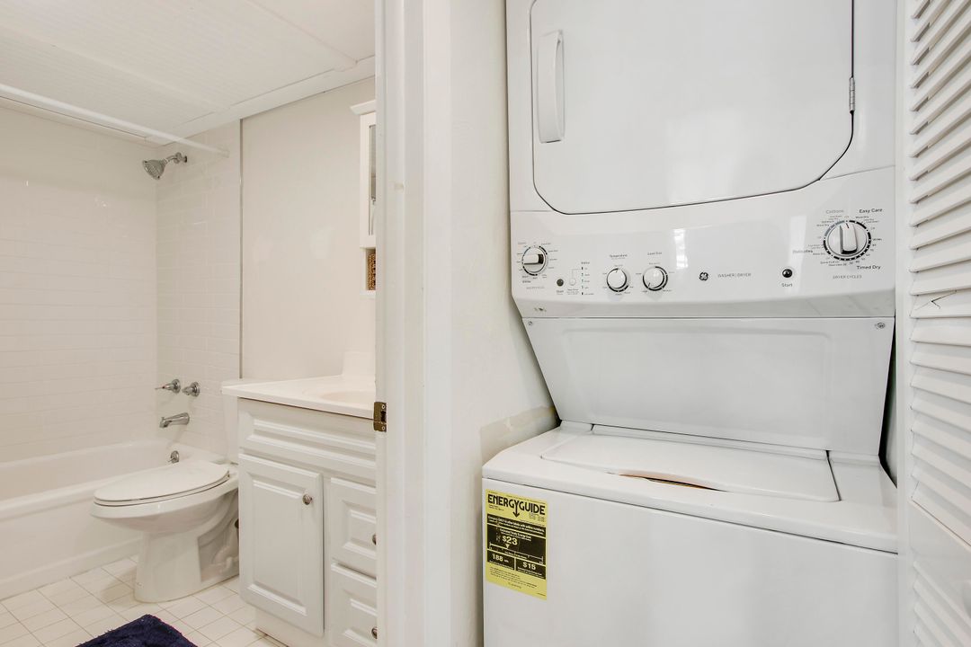 Active With Contract: $8,250 (2 beds, 2 baths, 1170 Square Feet)